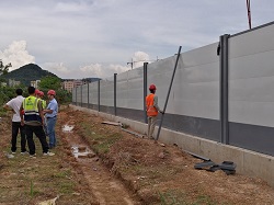 旭東鋼構(gòu)：工地施工圍擋安裝，樹立企業(yè)形象